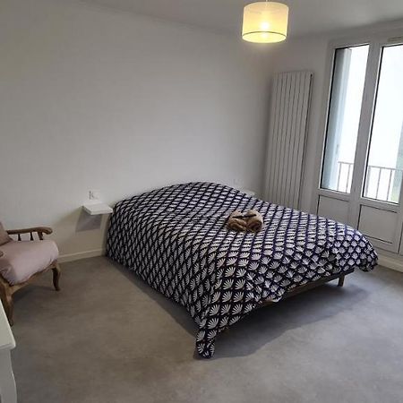 Private Room In Shared Apartment IV โบเวส์ ภายนอก รูปภาพ